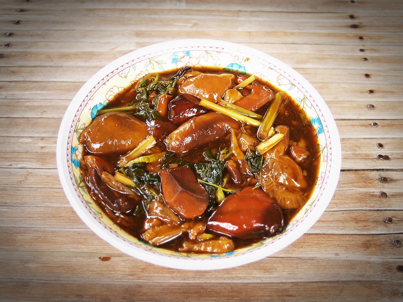 ¿Qué es el lemongrass y para qué sirve?